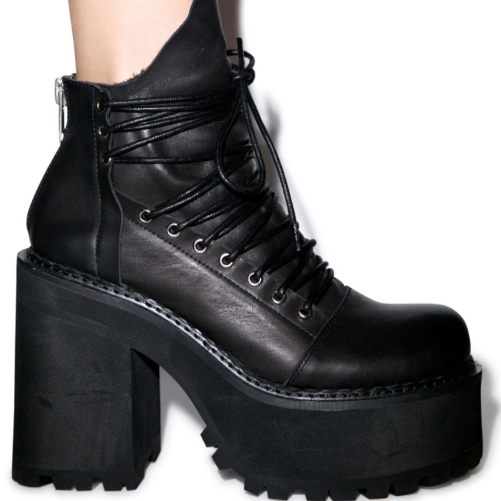 UNIF trash boot
